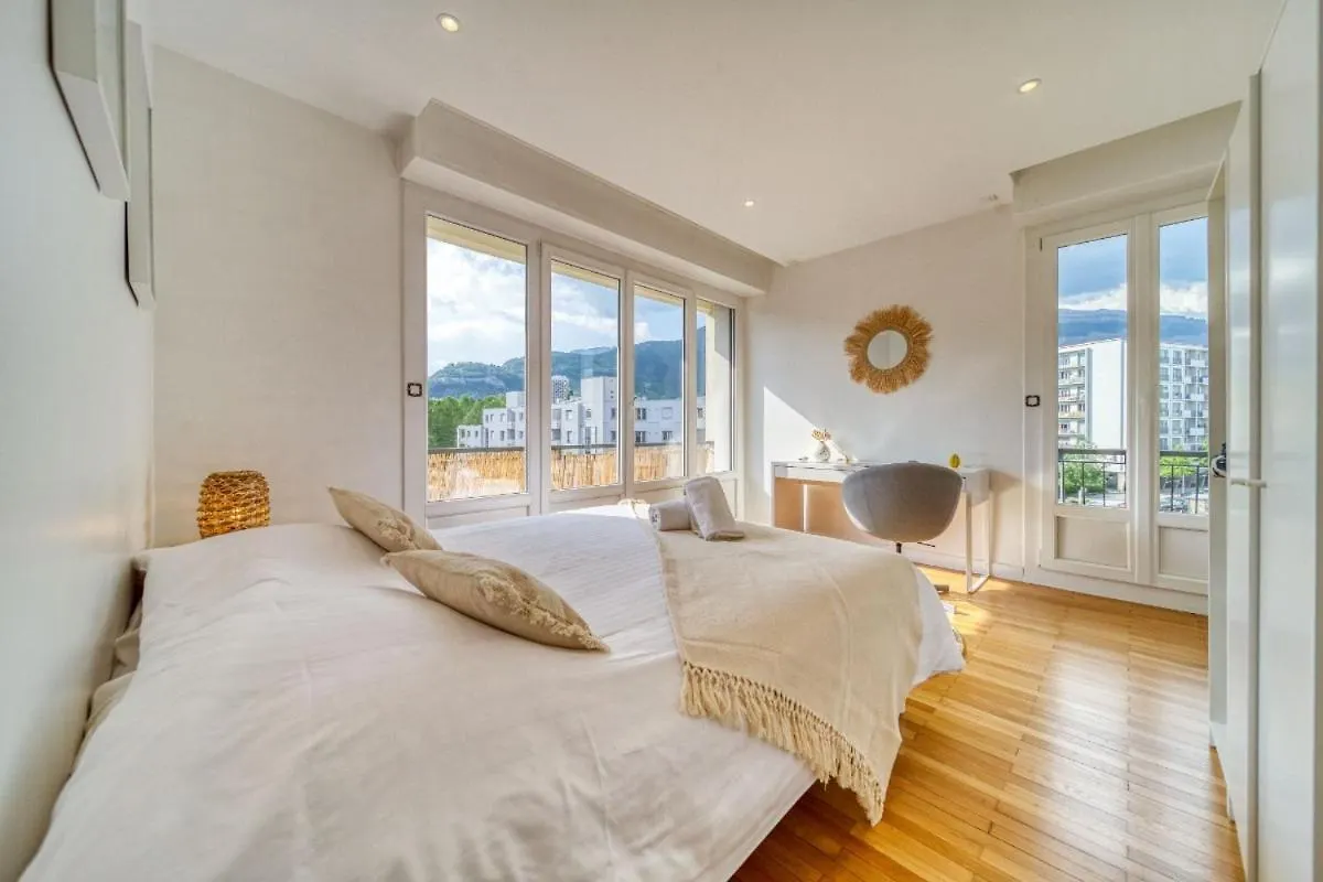Le Joli Stade, Appartement Avec Magnifique Vue, Grenoble, Rhone Alpes Lejlighed